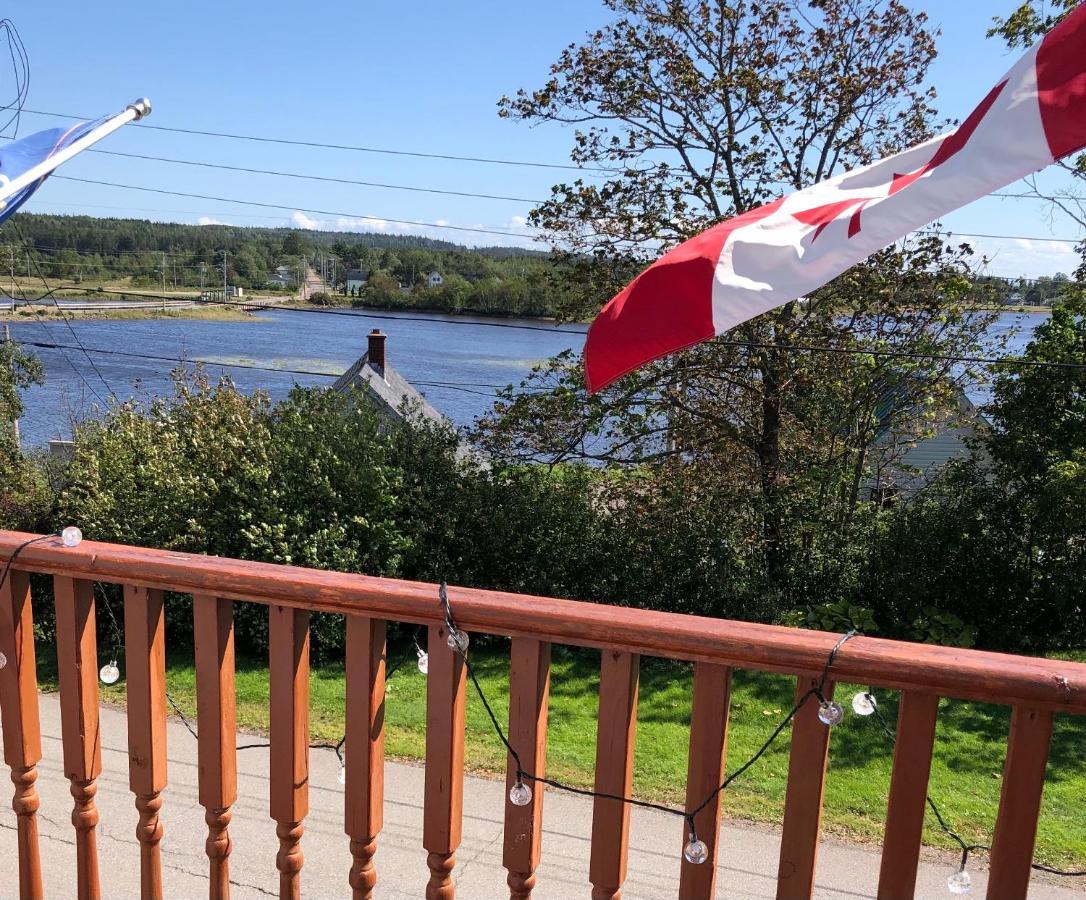 Pleasant Street Inn Parrsboro Екстериор снимка